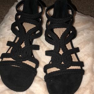 Lauren Conrad black sandals size 9